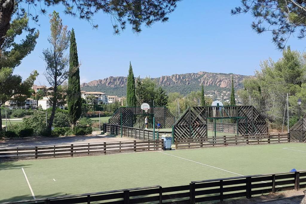 Dans Un Cadre D'Exception, Vue Mer Panoramique A Agay Cote D'Azur, Village Vacances Cap Esterel, T2 Avec Jardin, Golf, Climatisation, Wifi, 5 Piscines Saint-Raphael (Var) Exterior foto